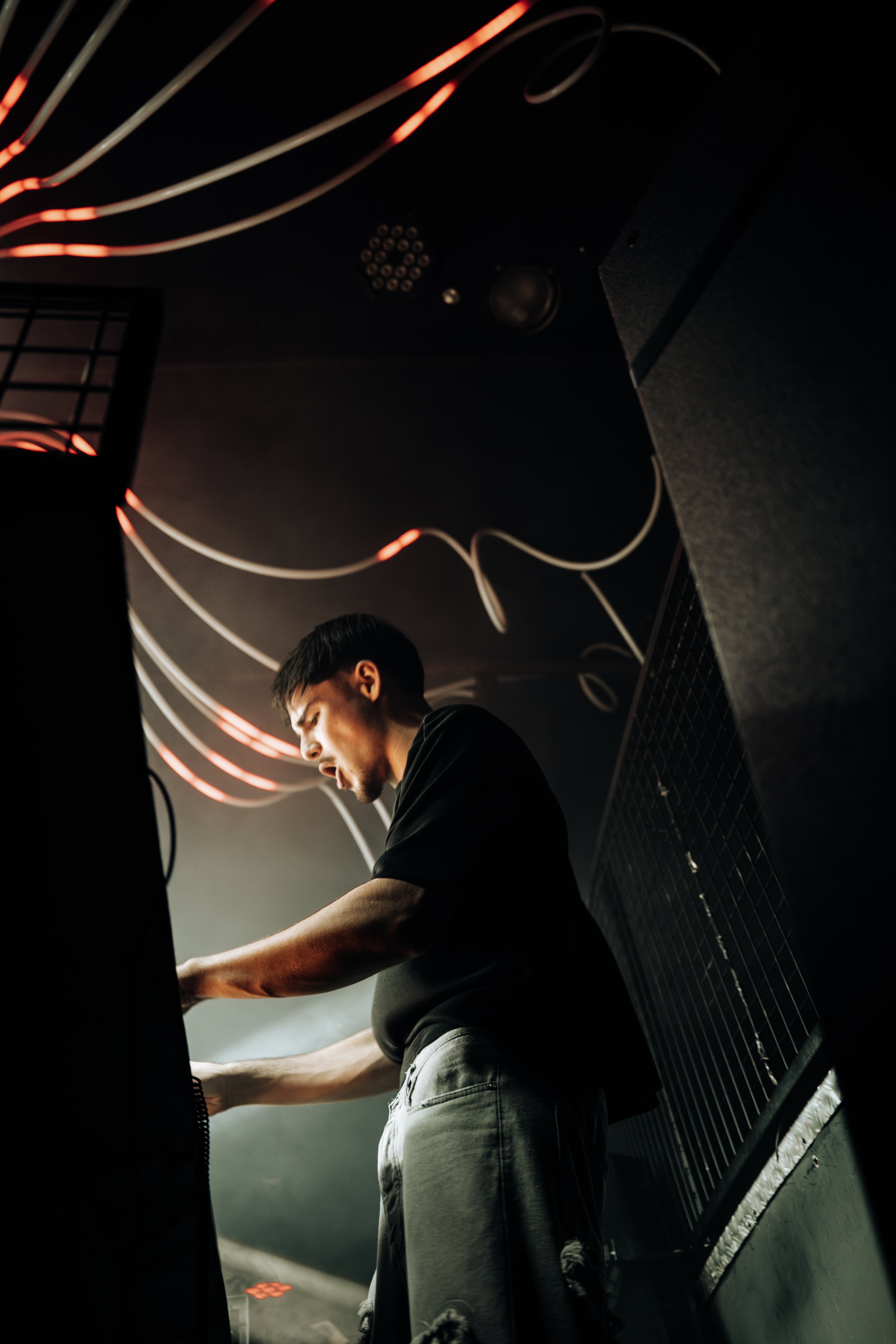 HERA performing live behind the decks